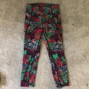 Lululemon size 6. Perfect condition. Luxtreme